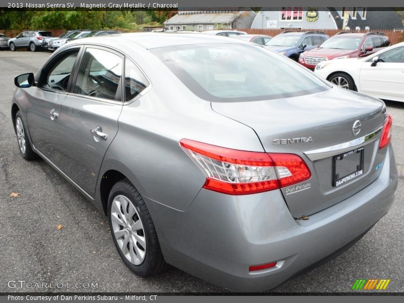 Magnetic Gray Metallic / Charcoal 2013 Nissan Sentra SV