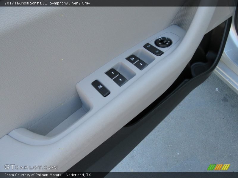 Symphony Silver / Gray 2017 Hyundai Sonata SE