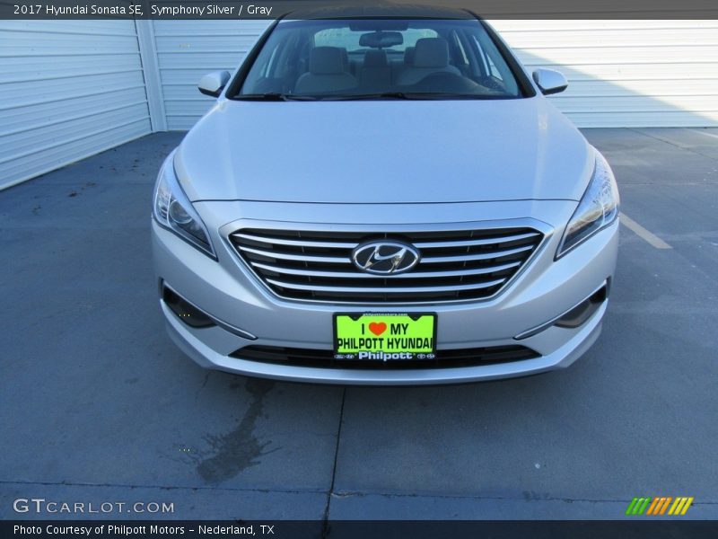 Symphony Silver / Gray 2017 Hyundai Sonata SE