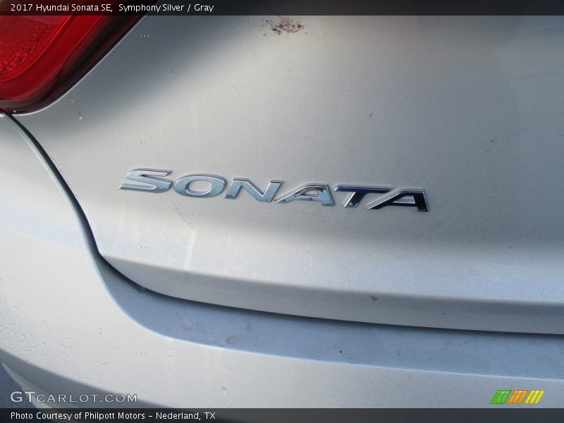 Symphony Silver / Gray 2017 Hyundai Sonata SE