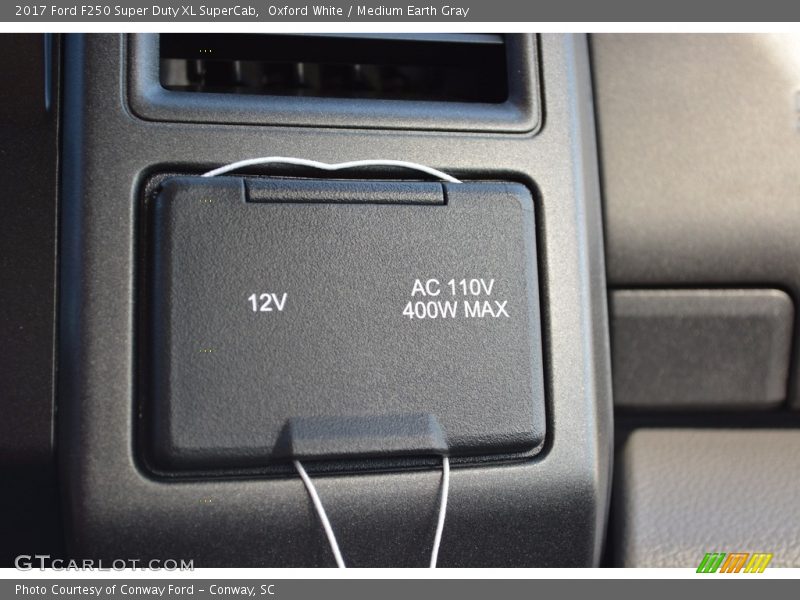 Oxford White / Medium Earth Gray 2017 Ford F250 Super Duty XL SuperCab