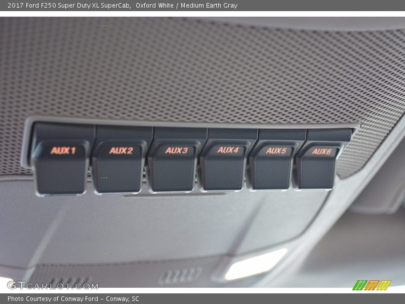 Controls of 2017 F250 Super Duty XL SuperCab