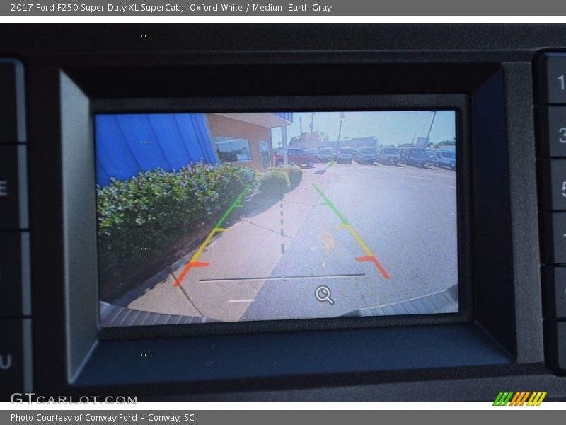 Oxford White / Medium Earth Gray 2017 Ford F250 Super Duty XL SuperCab