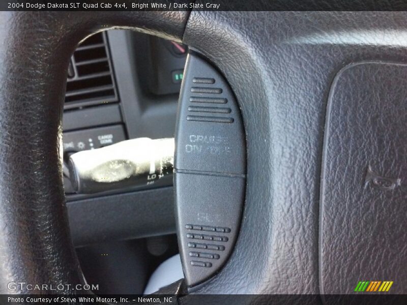 Bright White / Dark Slate Gray 2004 Dodge Dakota SLT Quad Cab 4x4