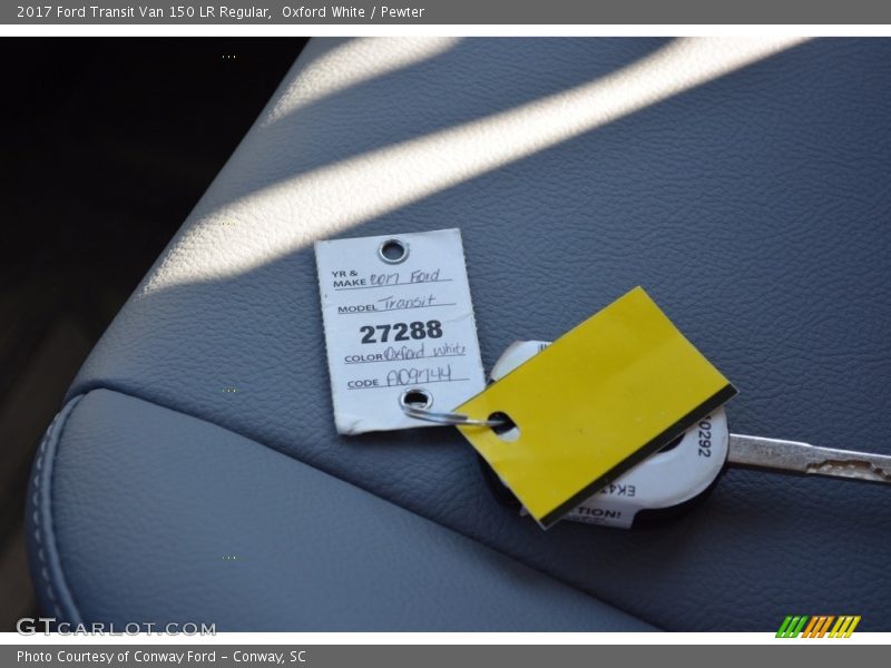 Oxford White / Pewter 2017 Ford Transit Van 150 LR Regular