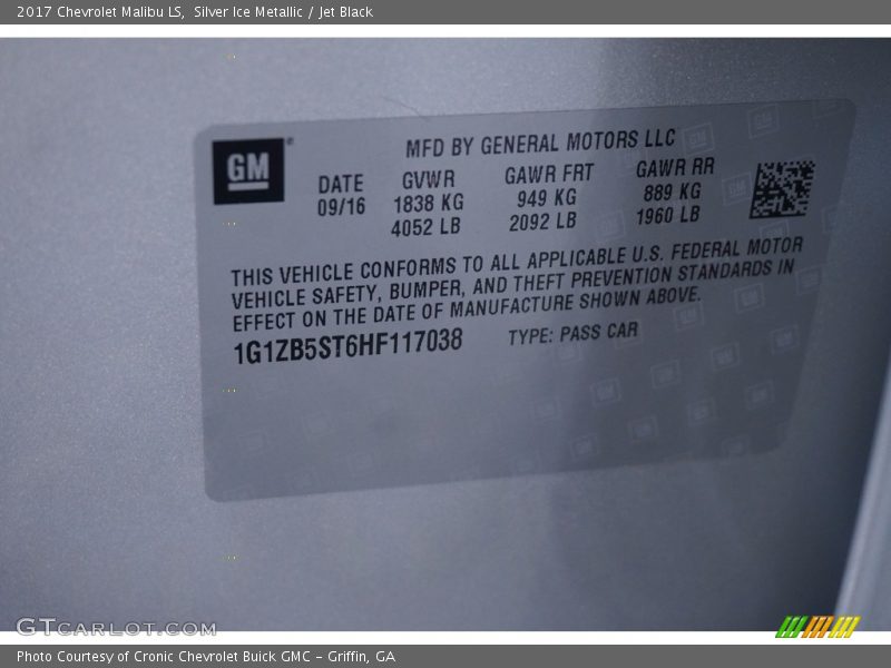 Silver Ice Metallic / Jet Black 2017 Chevrolet Malibu LS