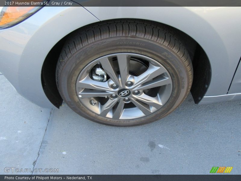 Gray / Gray 2017 Hyundai Elantra SE
