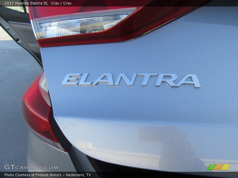 Gray / Gray 2017 Hyundai Elantra SE