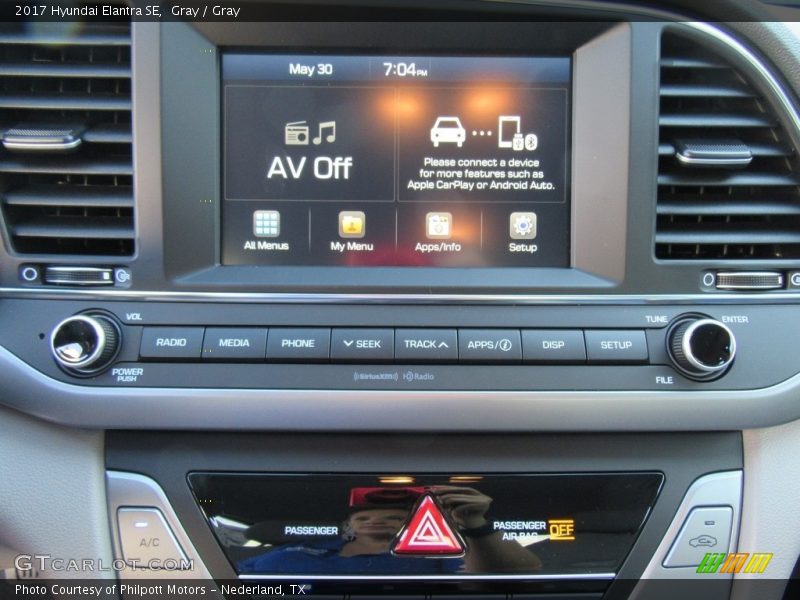 Gray / Gray 2017 Hyundai Elantra SE