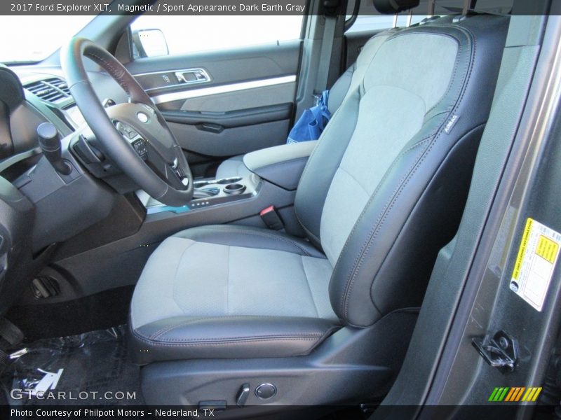 Magnetic / Sport Appearance Dark Earth Gray 2017 Ford Explorer XLT
