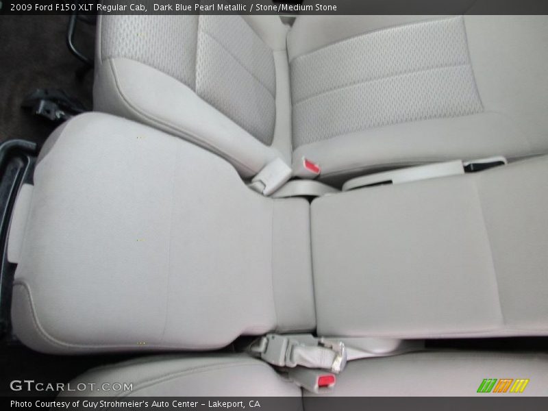 Dark Blue Pearl Metallic / Stone/Medium Stone 2009 Ford F150 XLT Regular Cab