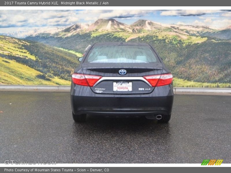 Midnight Black Metallic / Ash 2017 Toyota Camry Hybrid XLE