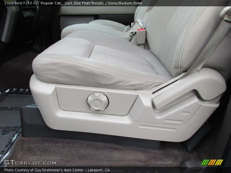 Dark Blue Pearl Metallic / Stone/Medium Stone 2009 Ford F150 XLT Regular Cab