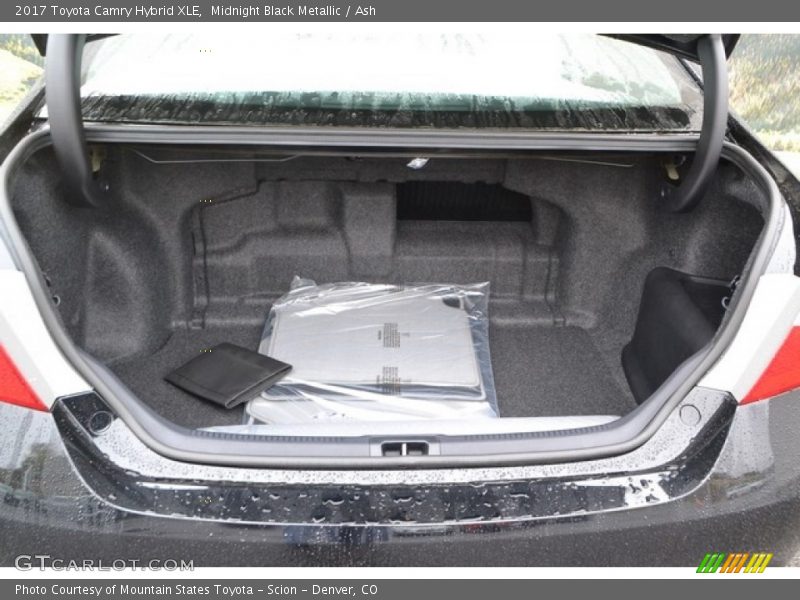 Midnight Black Metallic / Ash 2017 Toyota Camry Hybrid XLE