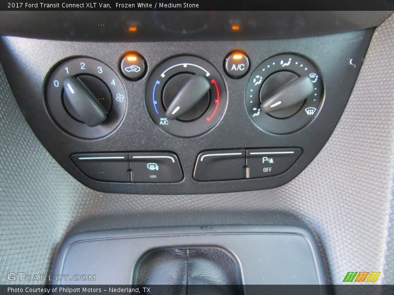 Controls of 2017 Transit Connect XLT Van