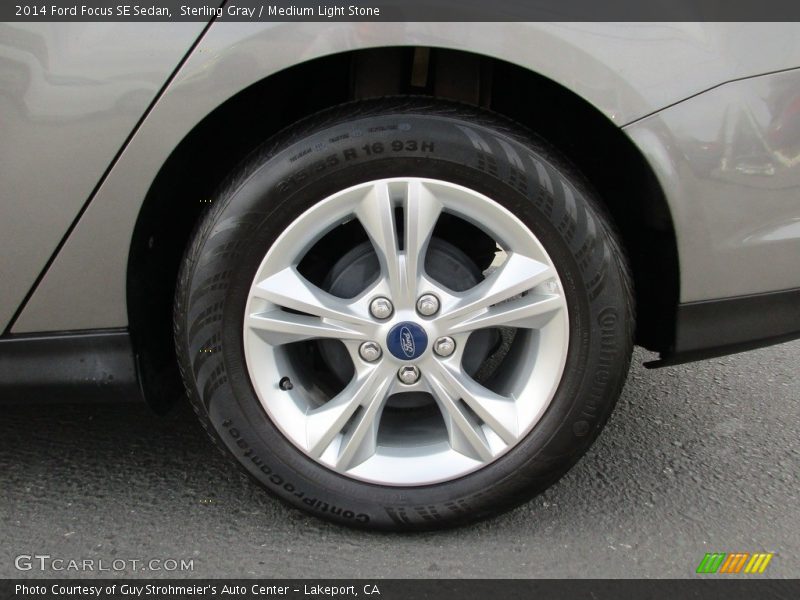 Sterling Gray / Medium Light Stone 2014 Ford Focus SE Sedan