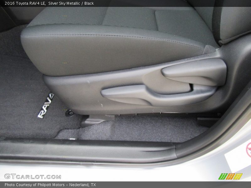 Silver Sky Metallic / Black 2016 Toyota RAV4 LE