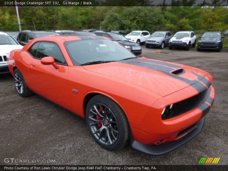 Front 3/4 View of 2016 Challenger SRT 392
