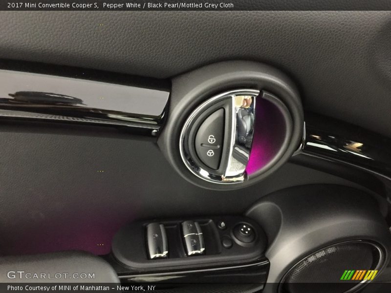 Pepper White / Black Pearl/Mottled Grey Cloth 2017 Mini Convertible Cooper S