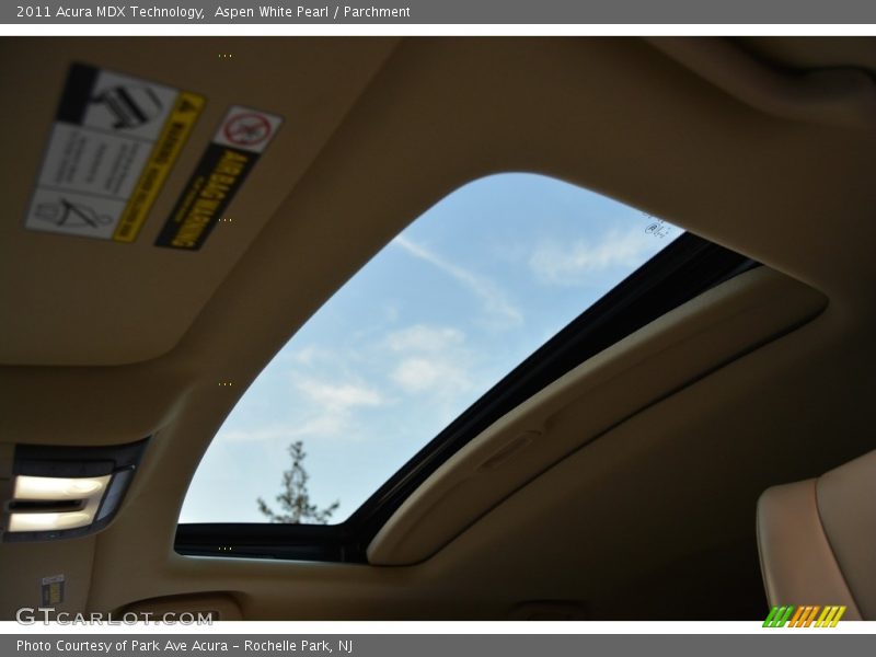 Aspen White Pearl / Parchment 2011 Acura MDX Technology