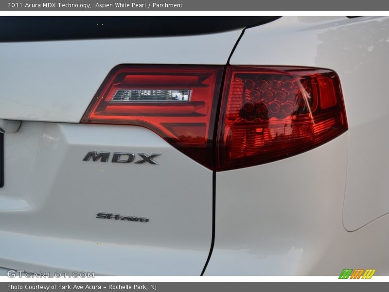 Aspen White Pearl / Parchment 2011 Acura MDX Technology