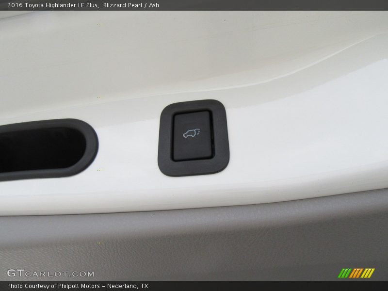 Blizzard Pearl / Ash 2016 Toyota Highlander LE Plus
