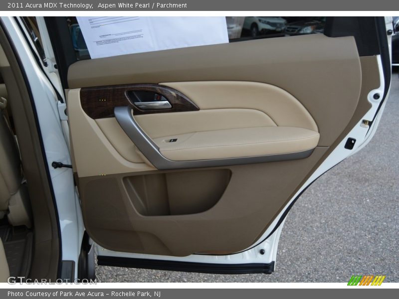 Aspen White Pearl / Parchment 2011 Acura MDX Technology
