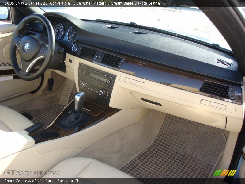 Dashboard of 2009 3 Series 328i Convertible