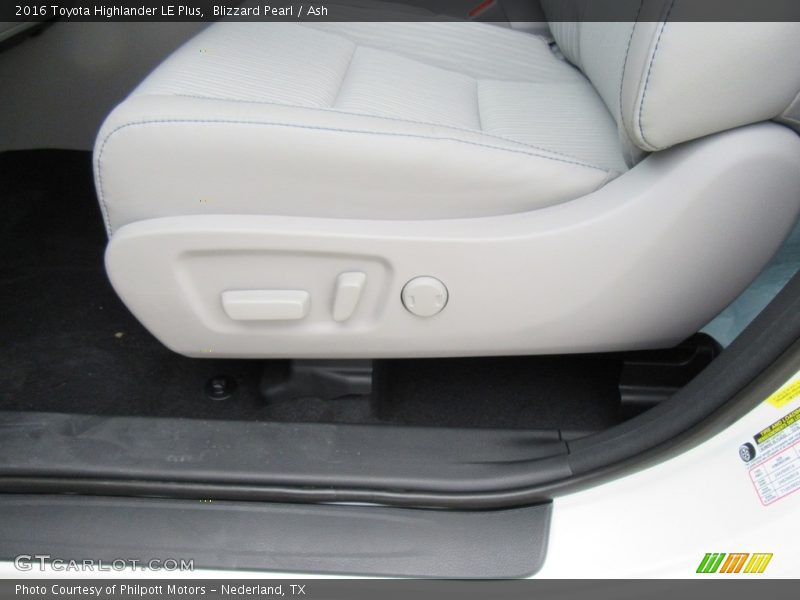 Blizzard Pearl / Ash 2016 Toyota Highlander LE Plus