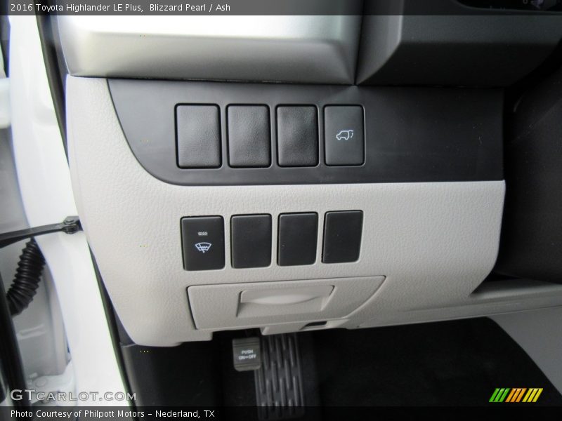 Blizzard Pearl / Ash 2016 Toyota Highlander LE Plus