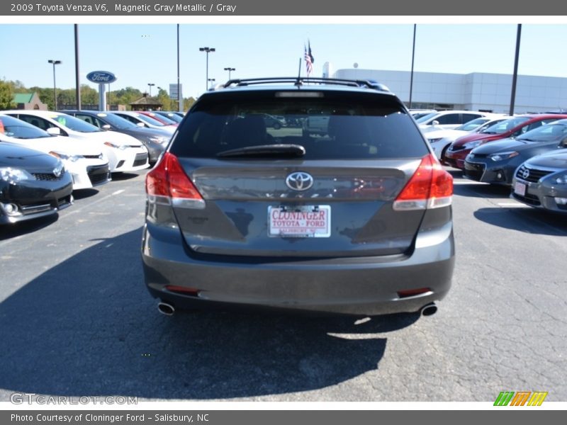Magnetic Gray Metallic / Gray 2009 Toyota Venza V6