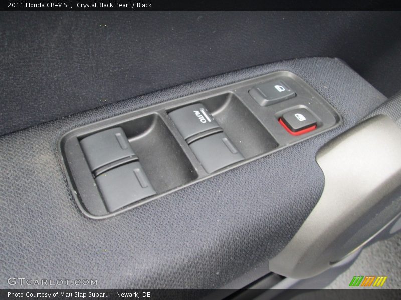 Crystal Black Pearl / Black 2011 Honda CR-V SE