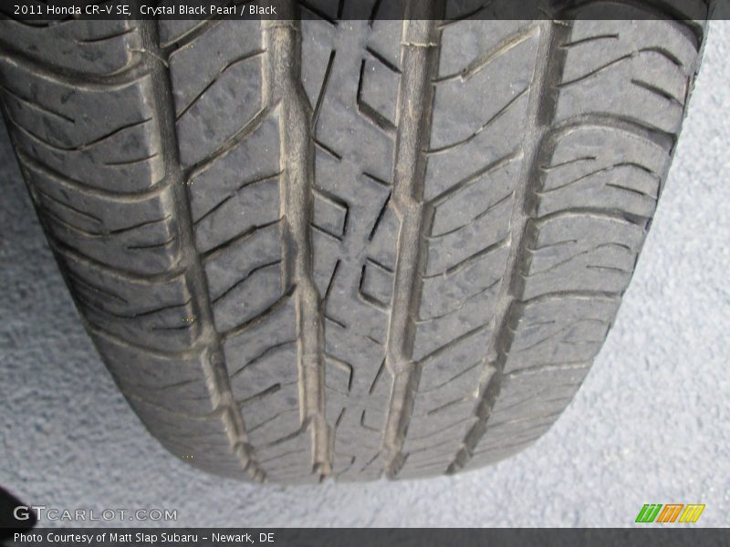 Crystal Black Pearl / Black 2011 Honda CR-V SE