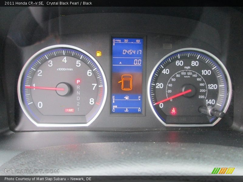 Crystal Black Pearl / Black 2011 Honda CR-V SE