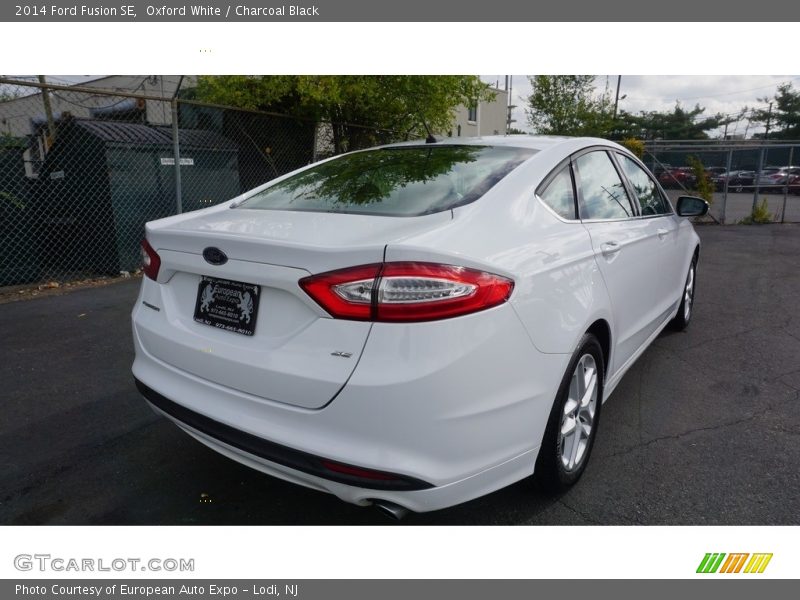 Oxford White / Charcoal Black 2014 Ford Fusion SE