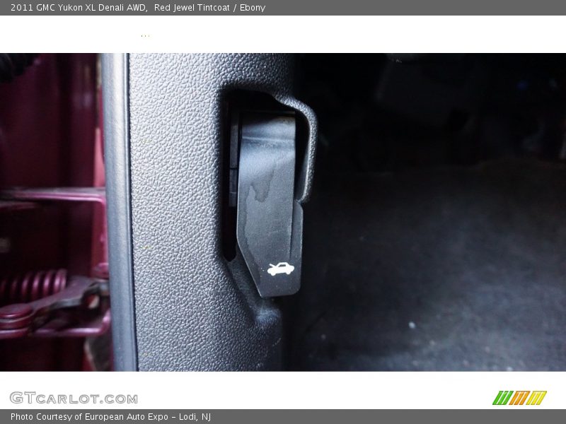 Red Jewel Tintcoat / Ebony 2011 GMC Yukon XL Denali AWD