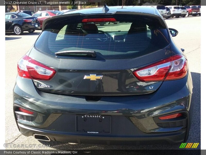 Tungsten Metallic / Jet Black 2017 Chevrolet Cruze LT