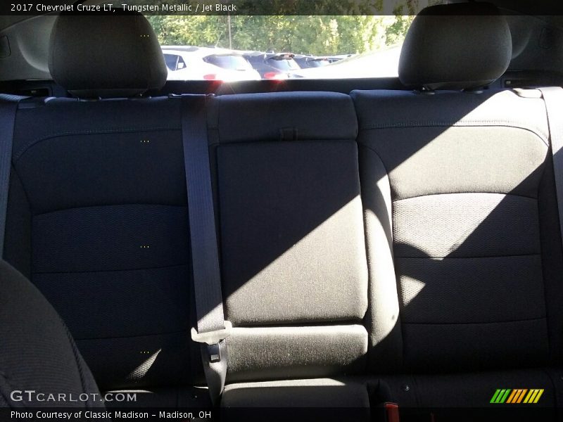 Tungsten Metallic / Jet Black 2017 Chevrolet Cruze LT