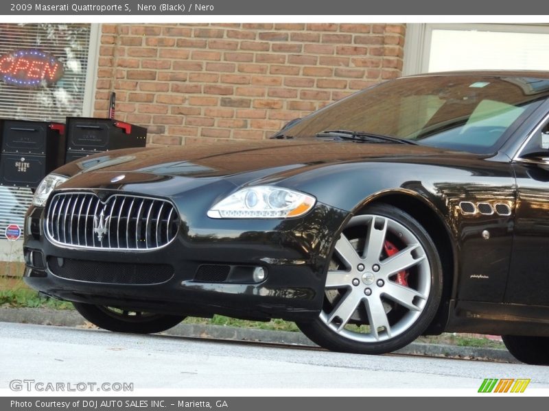 Nero (Black) / Nero 2009 Maserati Quattroporte S