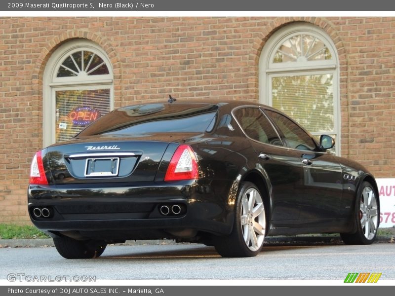 Nero (Black) / Nero 2009 Maserati Quattroporte S