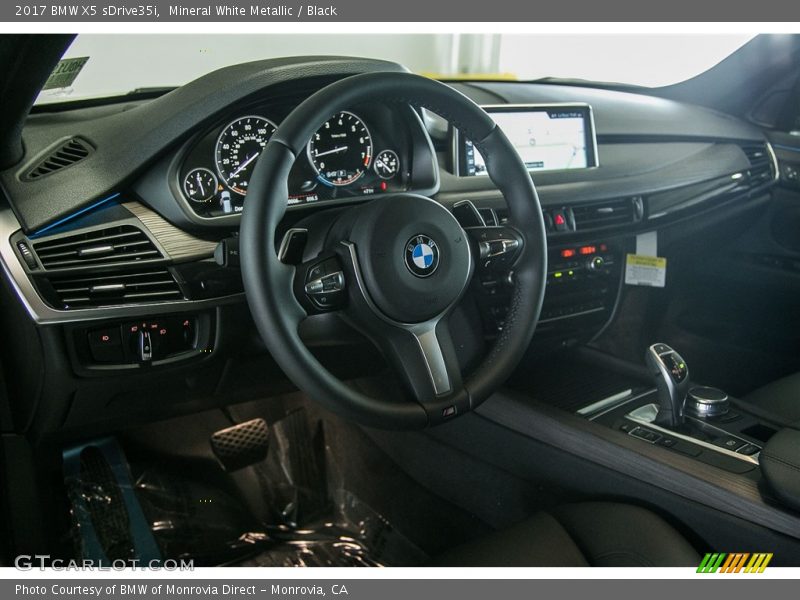 Mineral White Metallic / Black 2017 BMW X5 sDrive35i