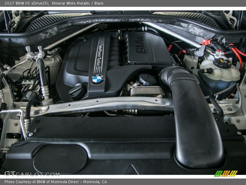 Mineral White Metallic / Black 2017 BMW X5 sDrive35i
