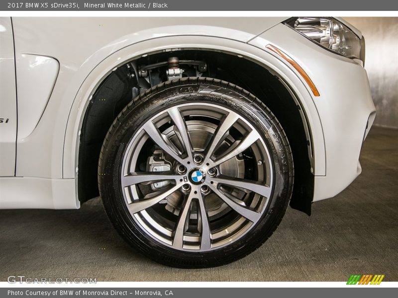 Mineral White Metallic / Black 2017 BMW X5 sDrive35i
