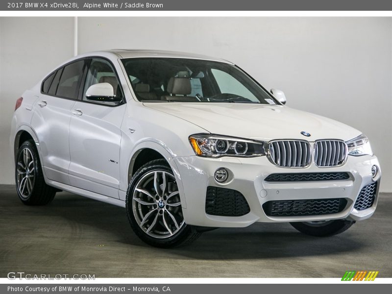 Front 3/4 View of 2017 X4 xDrive28i