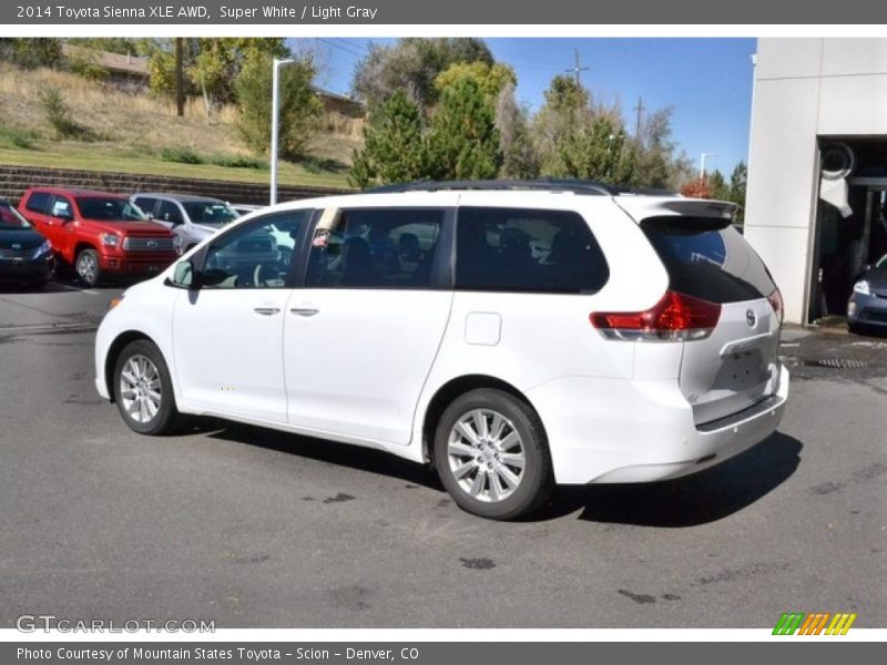 Super White / Light Gray 2014 Toyota Sienna XLE AWD