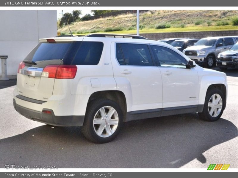 Olympic White / Jet Black 2011 GMC Terrain SLT AWD