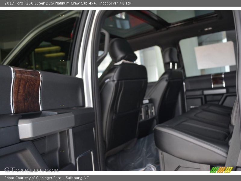 Ingot Silver / Black 2017 Ford F250 Super Duty Platinum Crew Cab 4x4