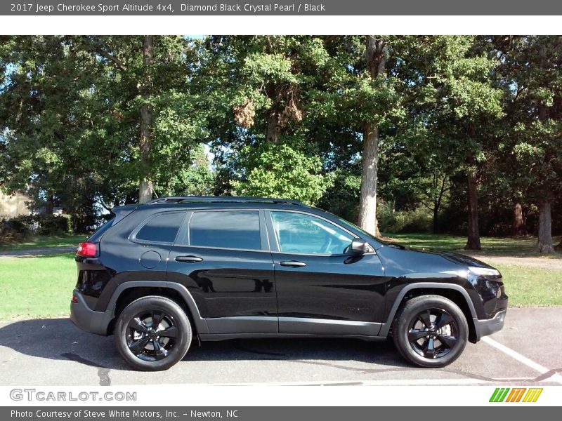  2017 Cherokee Sport Altitude 4x4 Diamond Black Crystal Pearl