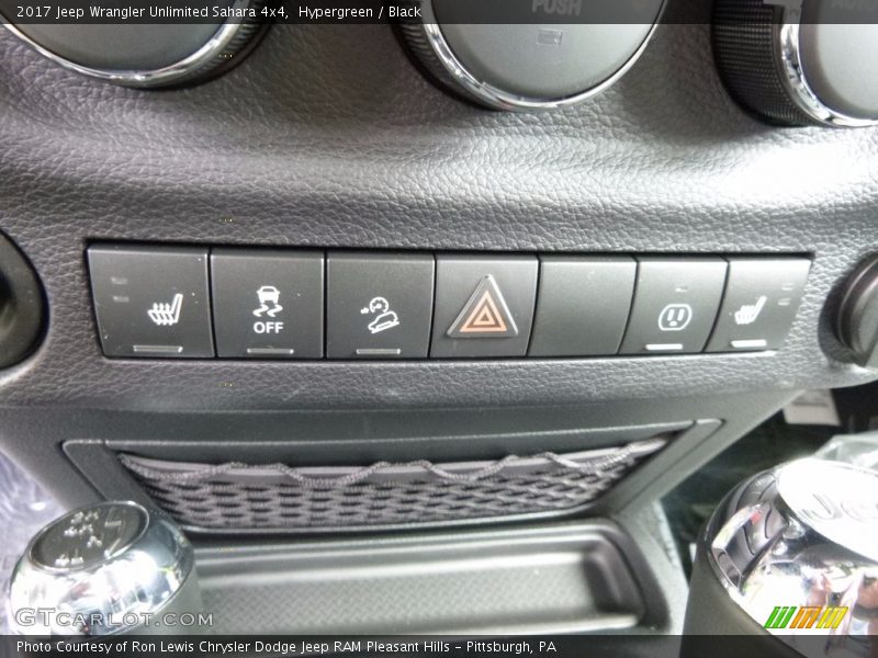 Controls of 2017 Wrangler Unlimited Sahara 4x4