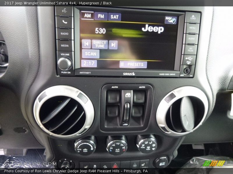 Controls of 2017 Wrangler Unlimited Sahara 4x4